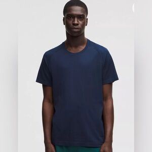 Lululemon Metal vent tech shirt blue XL